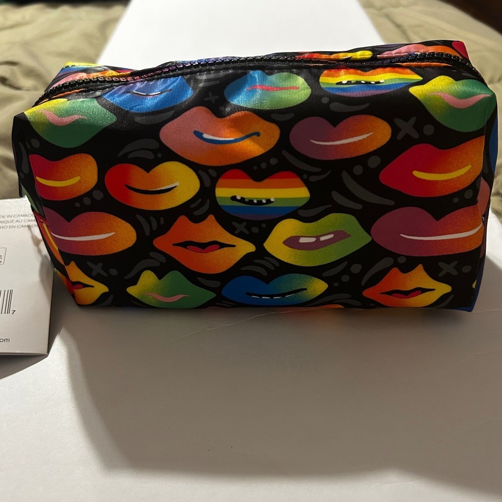 Jason Naylor Rainbow Lip Print Cosmetic Makeup Bag Pop Art Multicolor Pouch NWT